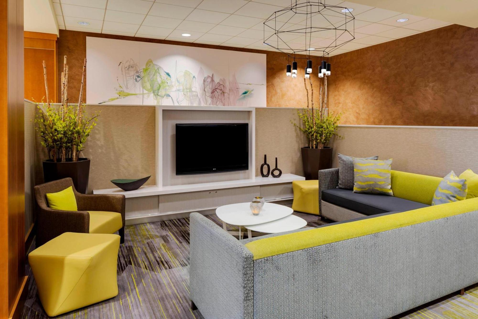 Courtyard By Marriott Boston Logan Airport Hotel Exterior foto