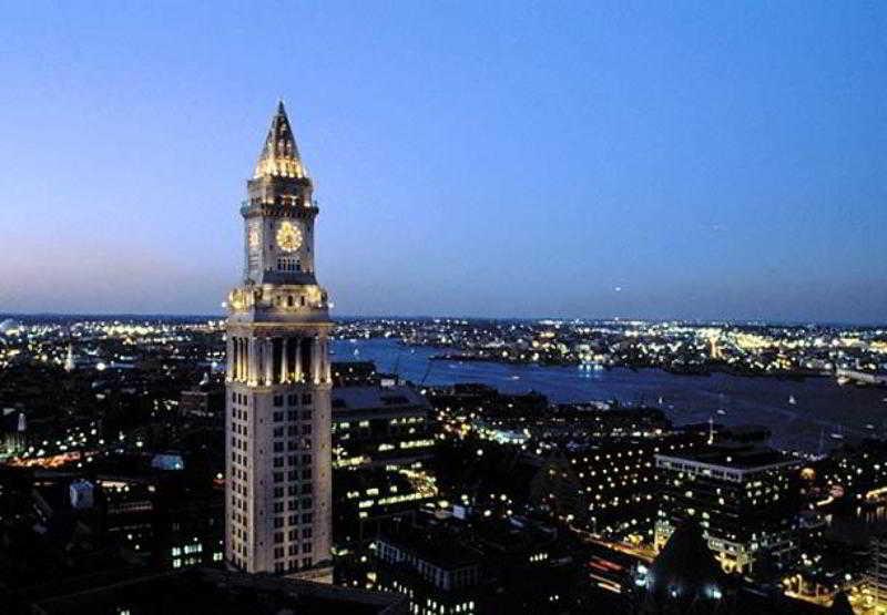 Courtyard By Marriott Boston Logan Airport Hotel Exterior foto
