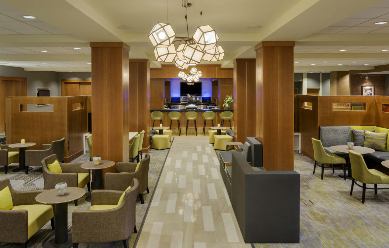 Courtyard By Marriott Boston Logan Airport Hotel Exterior foto